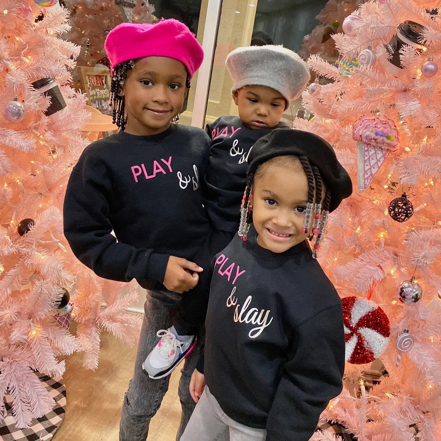 PLAY & SLAY SIGNATURE SWEATSHIRT